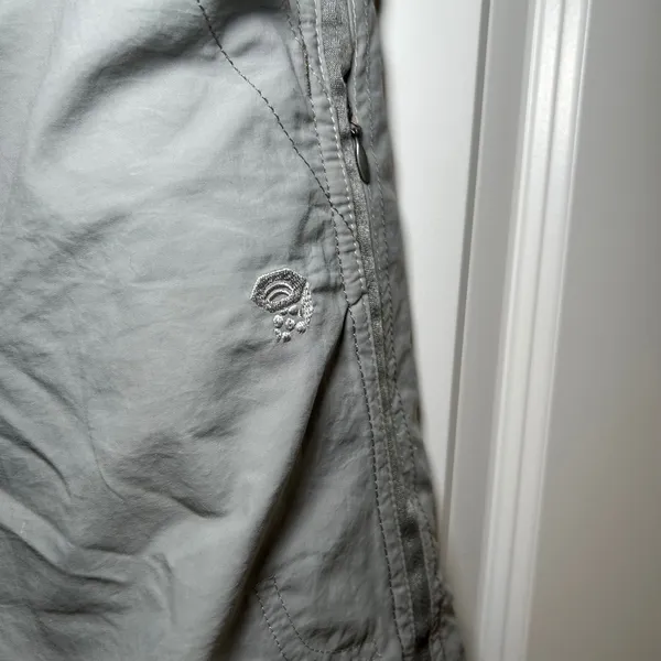 Mountain Hardwear Womens Gray Hiking Skort Size 6 Nylon Active Utility gorpcore - Image 4