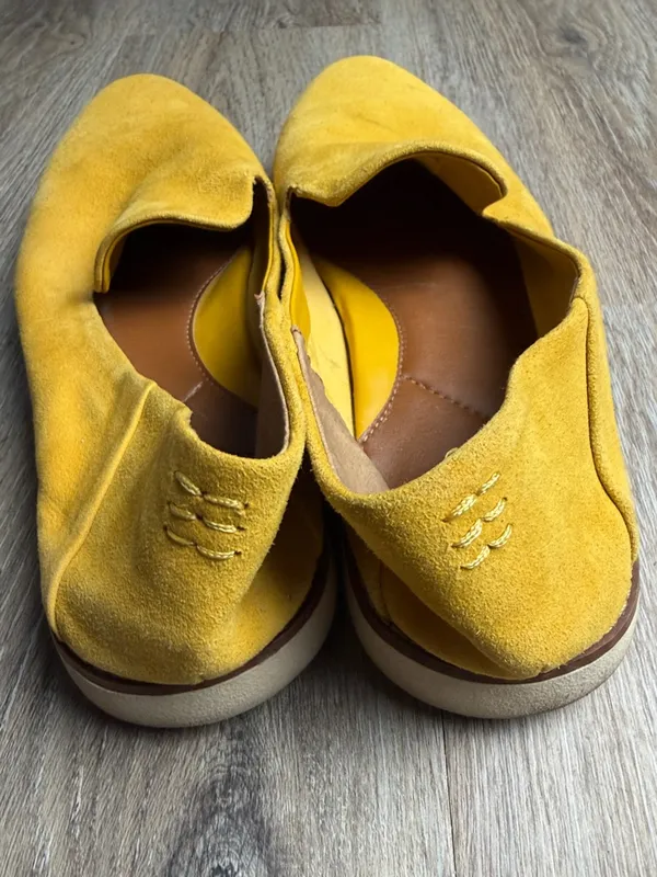 Franco Sarto Mustard Yellow Suede Loafers Slip-On Flats Women’s Size 8.5M - Image 6