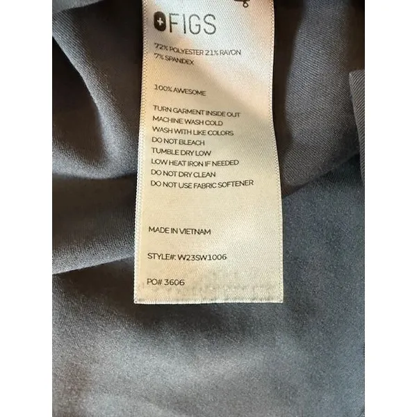 FIGS Technical Collection Gray Scrub Top - Women's Healthcare Apparel‎ - Image 3