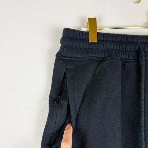 NEW Hollister Black Straight Leg Cropped Sweatpants Sweats Size‎ XS - Image 4