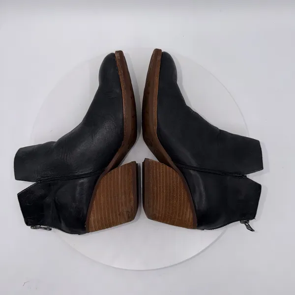 Kork-Ease Chandra Black Leather Stacked Heel Ankle Booties Sz 6M - Image 3