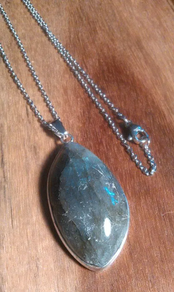 Malagasy Labradorite Stainless Steel Pendant Necklace - Image 2