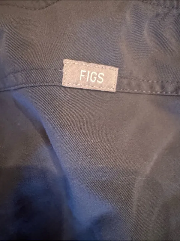 FIGS Women's Charcoal Grey Kade Cargo Scrub Pants - Size XXL (EUC) - Image 5