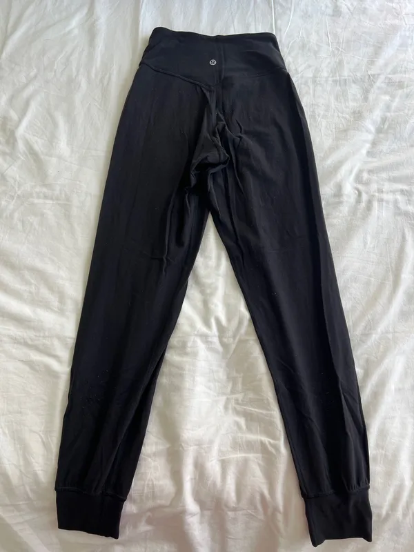 Lululemon Align Joggers Black - Image 3
