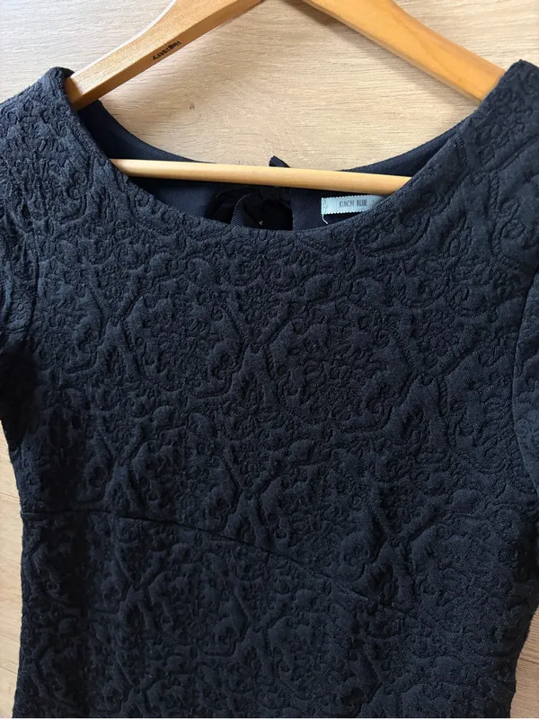 Kimchi Blue Black Textured Cap-Sleeve Super Mini Dress - Image 4