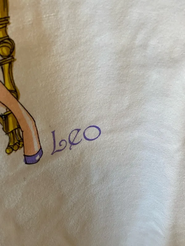 White tee shirt with Leo emblem Size 1X - Image 8