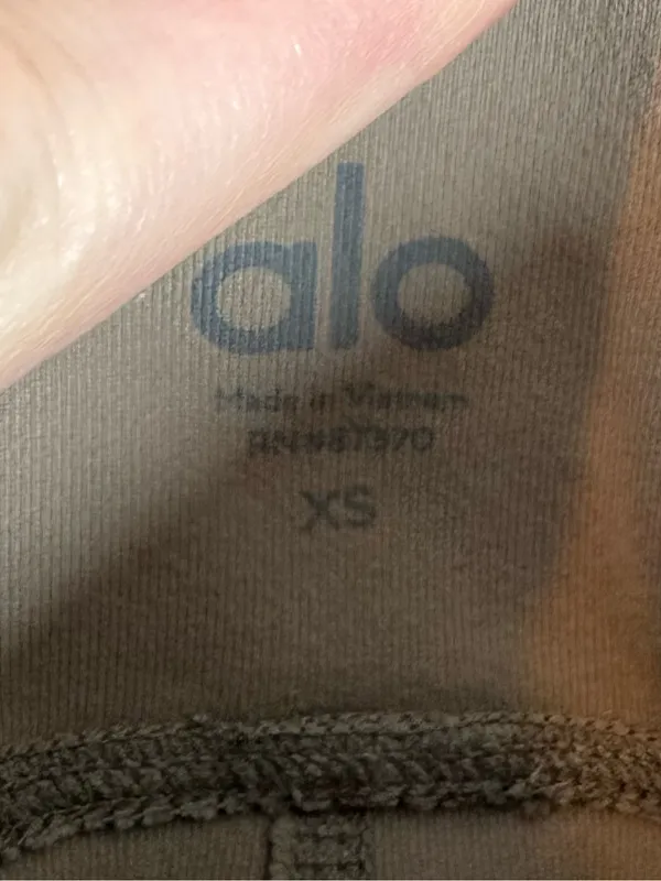 ALO YOGA MOTO LEGGING‎ neutral Gravel taupe size xs - Image 8