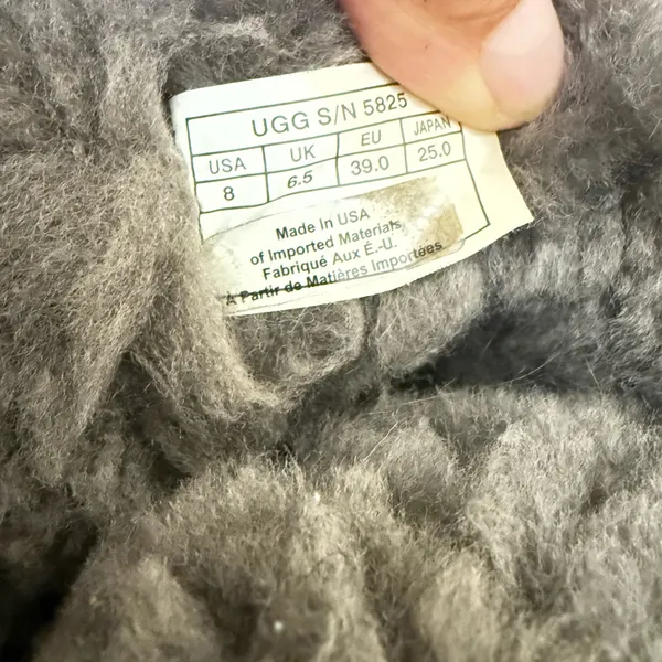UGG Women's Classic GRAY SUEDE Short Boots Size 8 GUC - Image 8