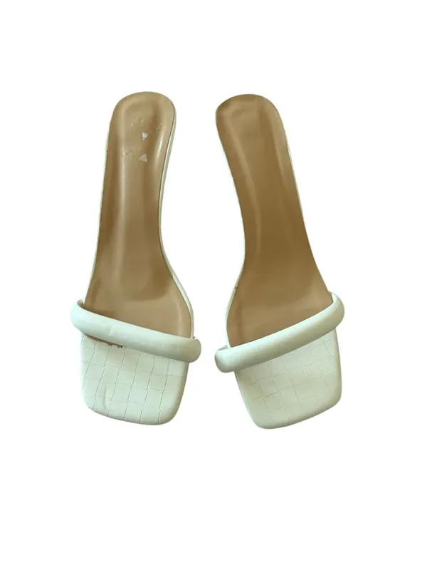 WHITE Single Strap Sandal Heels Size 38 / US 8 - Image 6