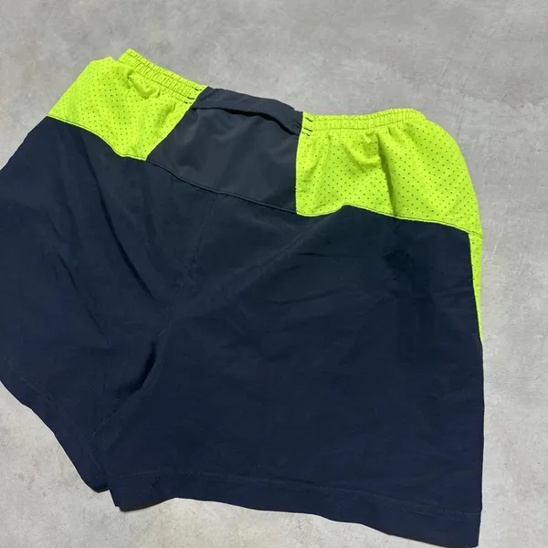 Under Armour Shorts Women's SZ Medium Built in Liner Black Neon Green Running - Image 10
