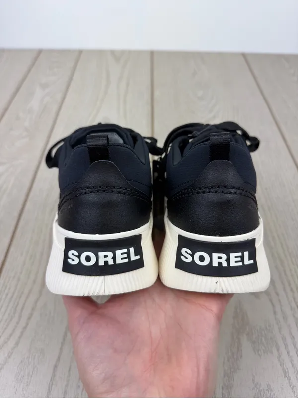 Sorel Women's Out N About IV Low Women's Waterproof Sneaker US7 Black Gum 2 $100 - Image 6