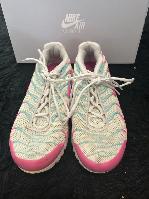 NIKE air max plus GS multicolored lace up shoes sneakers women’s 8.5=7Y preowned - Image 2