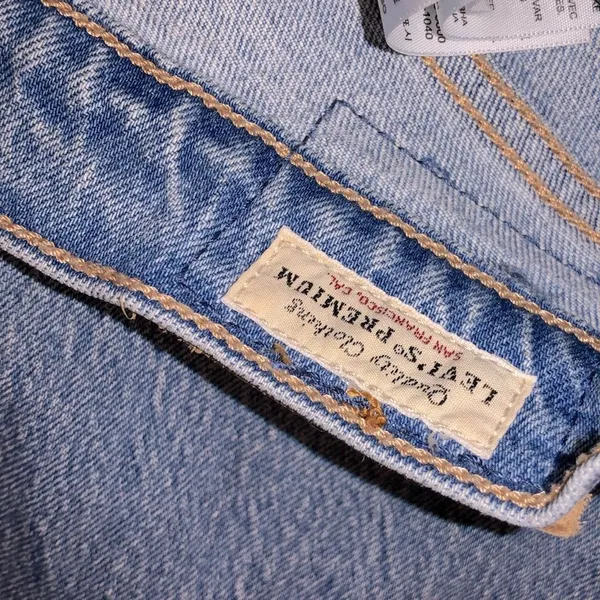Levi’s 70’s high flare jeans size 31 - Image 5