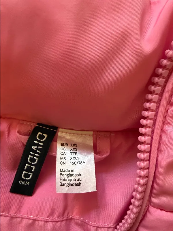 Women's cropped bubblegum pink puffer jacket - Image 3