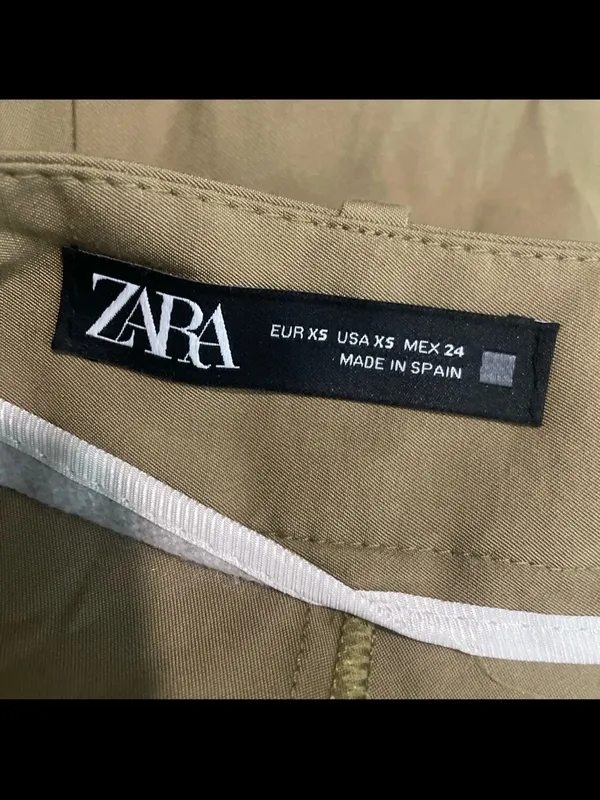 Zara Olive High-Waist Pleated Women's Shorts - Image 2