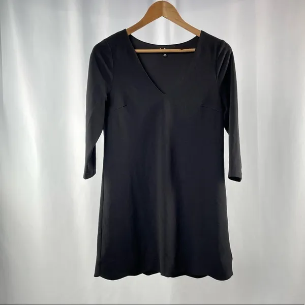 Lulus Love It All Three-Quarter Sleeve Scalloped Shift Dress in Black‎ Size XS - Image 4