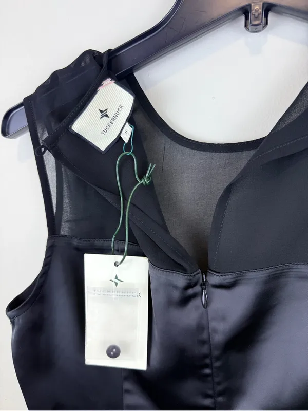 Tuckernuck NWT Black Satin Mesh Sleeveless Top Size Small - Image 4