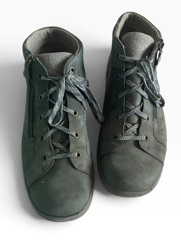 Aravon Rev Stridarc Waterproof Gray Leather Lace-Up Side-Zip Boots - Image 2