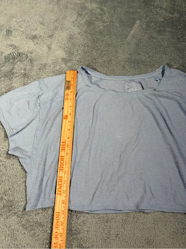 Aerie Light Blue Women's Short Sleeve Crop Top large - Image 8
