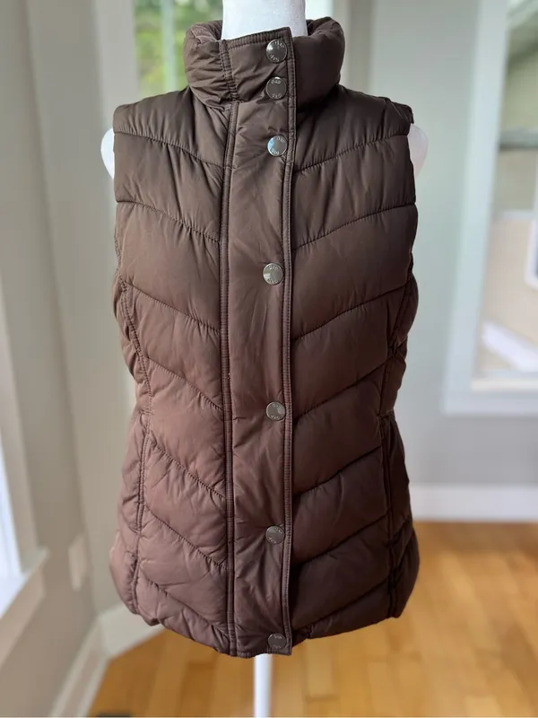GAP Chocolate Brown Puffer Vest Size Small - Image 9