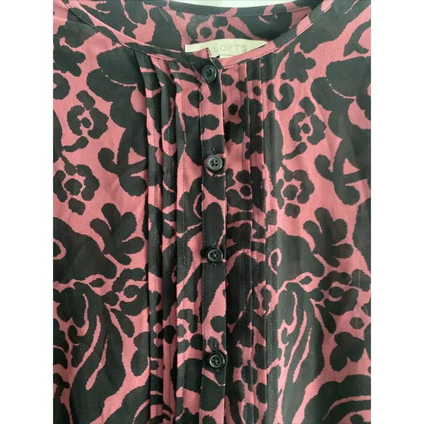 Loft Damask Floral Pintuck Blouse Womens Size M Burgundy Black Sheer Polyester‎ - Image 2