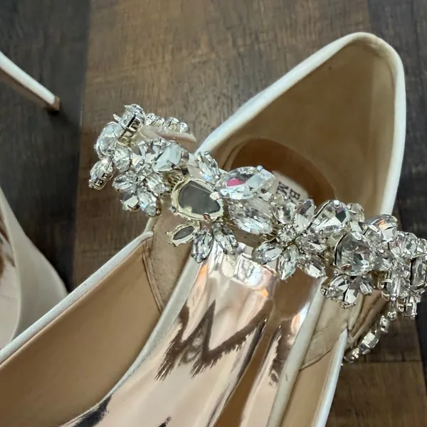 Badgley Mischka Esperanza Satin Crystal Embellished Heels Nude Size 8.5 - Image 7
