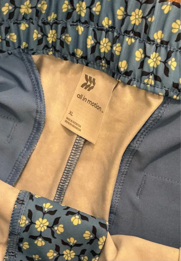 All in Motion blue golf shorts with floral print - Image 5
