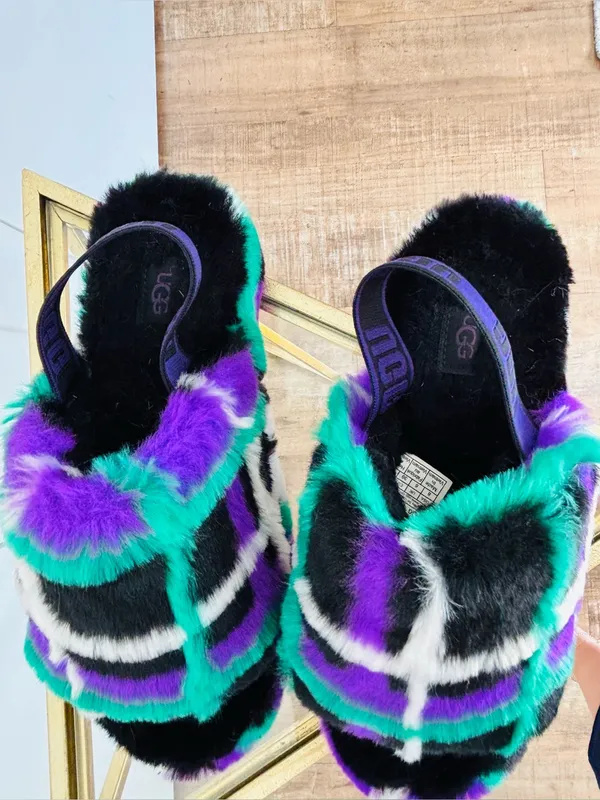 Ugg Fluff Yeah Punk Plaid Slide slippers size 8 women's - Image 4