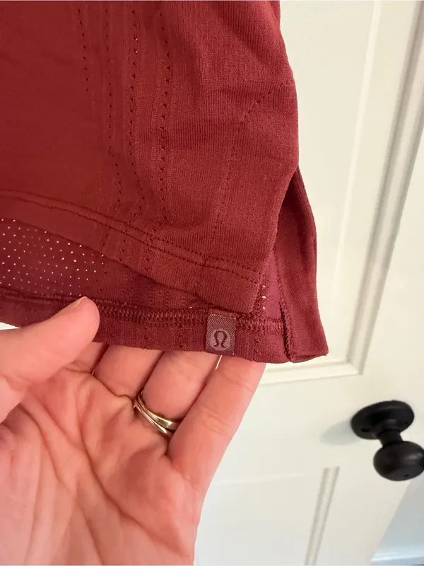 Lululemon High-Neck Split-Hem Running Tank Moonlit Magenta Approx Size 4 - Image 2