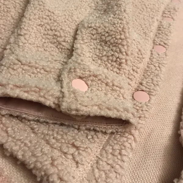 NWT Pink Petals Los Angeles light Pink sherpa coat jacket - Image 4