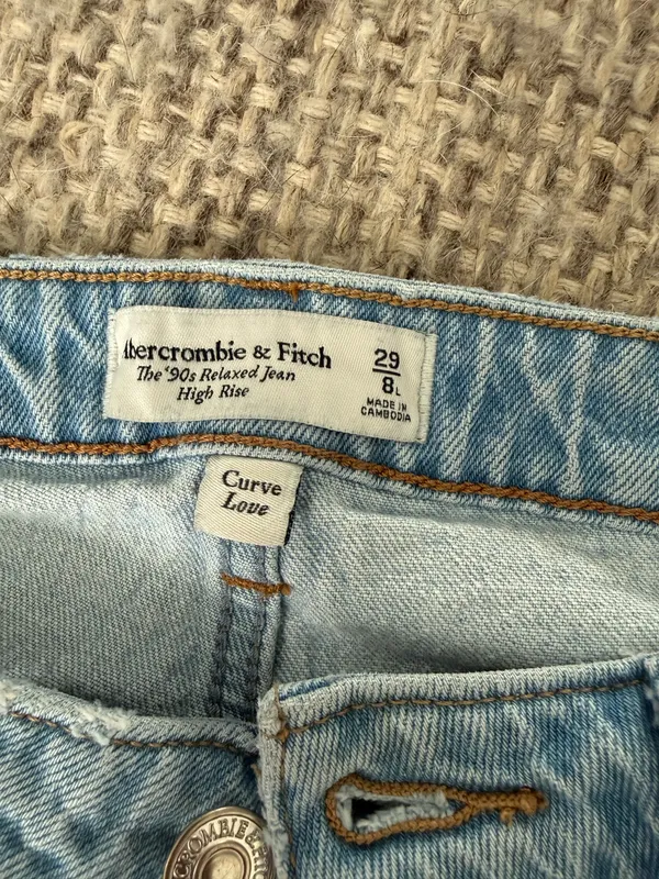 Abercrombie jeans - Image 3