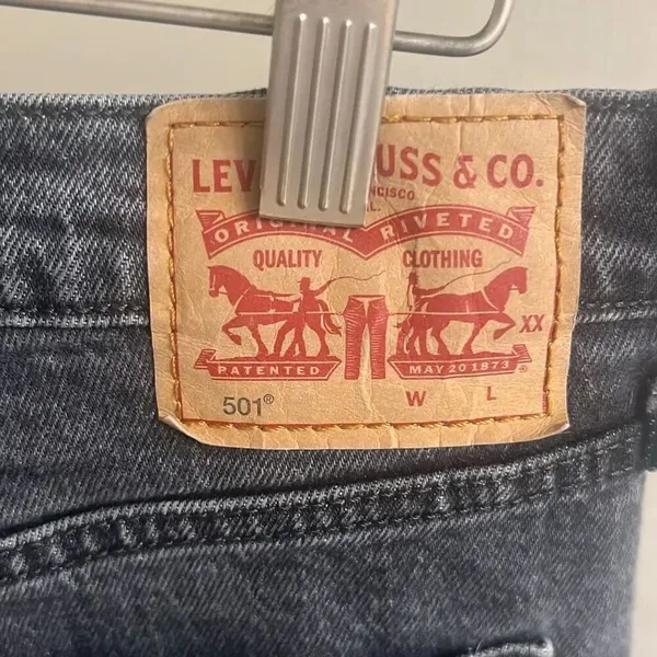 ✨LEVIS 501® ORIGINAL SKINNY WOMEN'S FRAYED HEM GREY SZ 32x28 JEANS✨ - Image 6