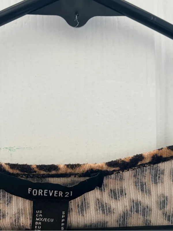 Forever 21 Leopard Print V-Neck Long Sleeve Top - Tan and Black - Image 3