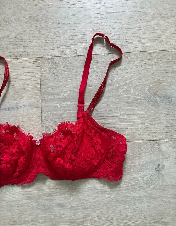 Victoria's Secret Bra - Image 3