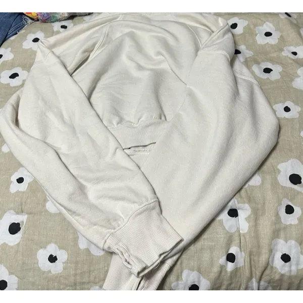 Free people movement cropped sweater - Image 4