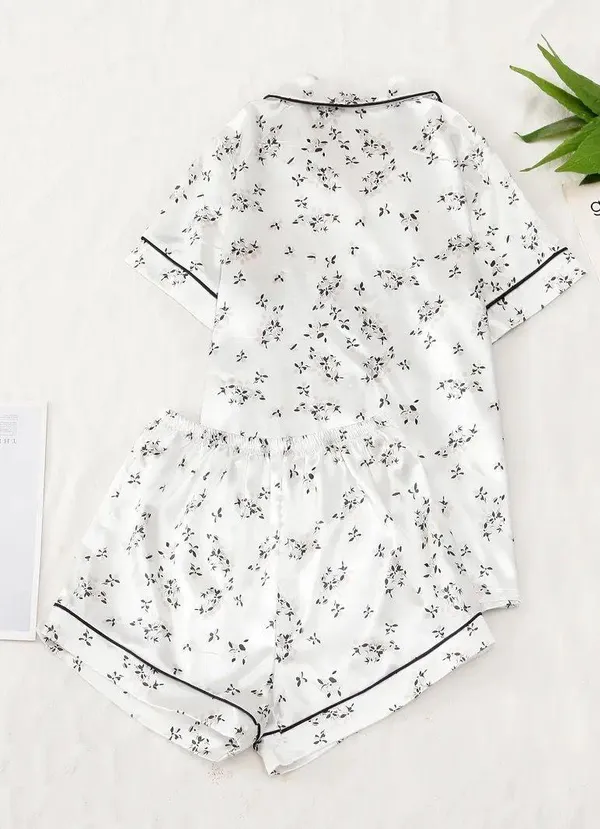 Boutique New White Flower Print Satin Pajama Set. Size Small - Image 2
