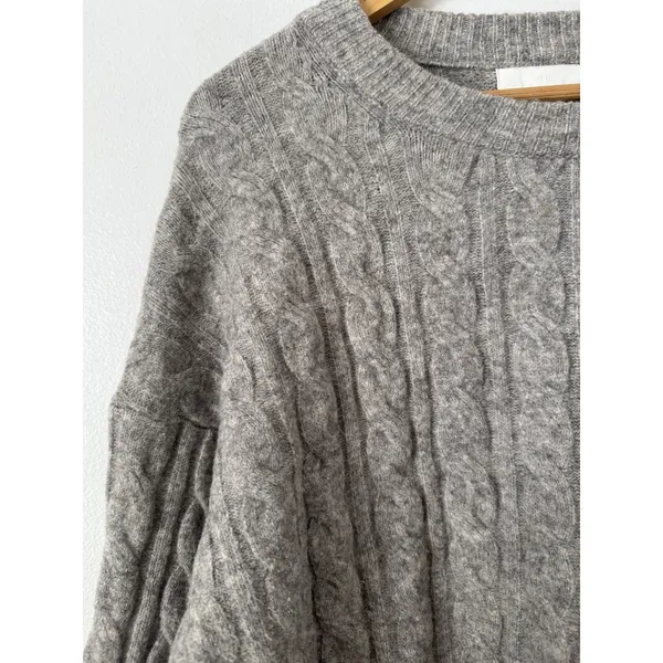 H&M Gray Cable Knit Oversized Crewneck Sweater Womens Size Small Cozy Fuzzy Wool - Image 4