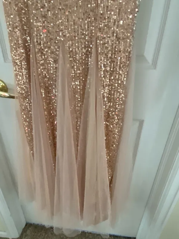 Macy's NWT Gold Evening Gown!! Stunning Small - Image 9