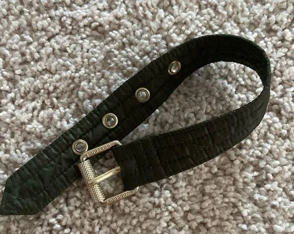 Burberry wrist strap - Image 2