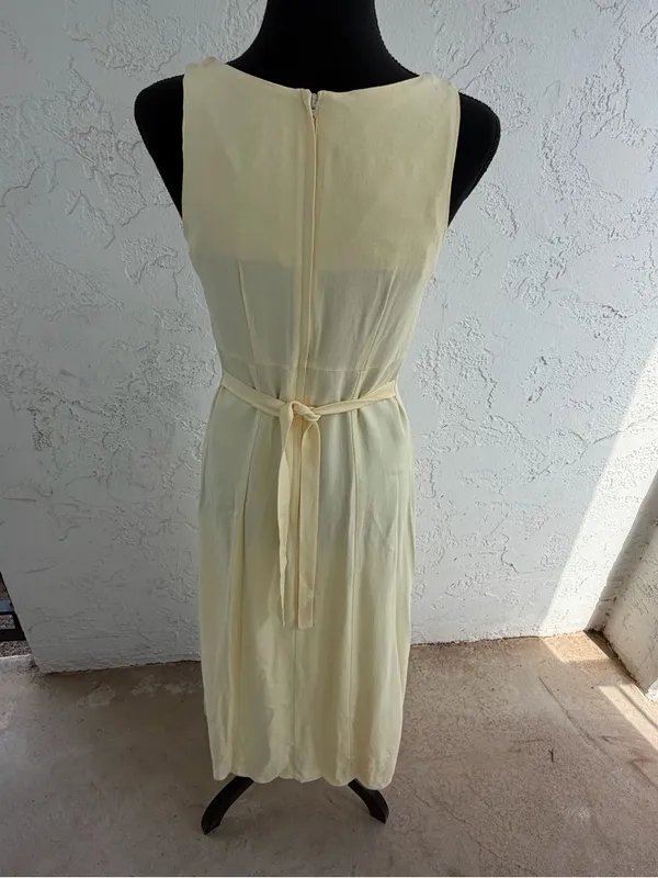 Classic Sleeveless Maxi Dress - Image 4