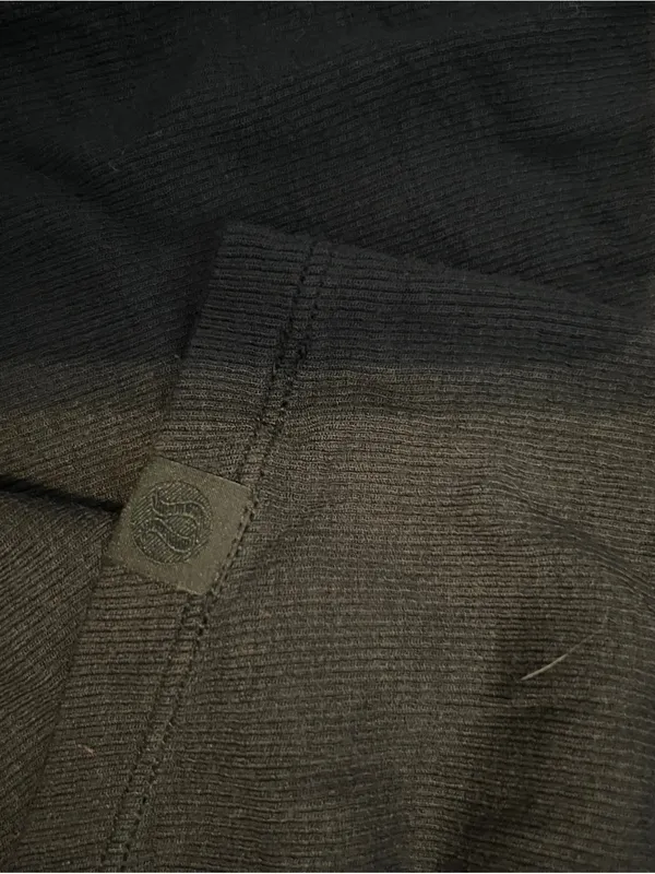 Lululemon Black Long Sleeve Women's Top - Image 8