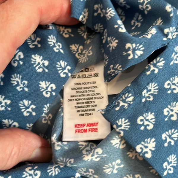 Haute Hippie blue and white flower design 2 piece short pajamas set - Image 11