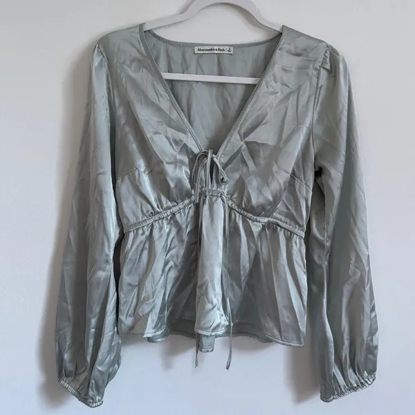 Abercrombie & Fitch Satin Tie-Up Blouse Size Small Green Blouse Top - Image 6