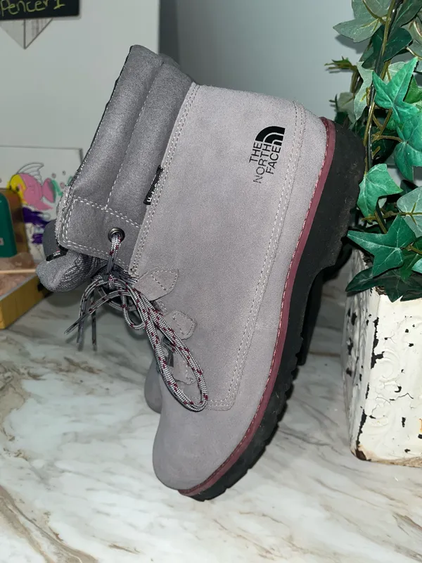 The North Face Women’sboots size 10 - Image 4