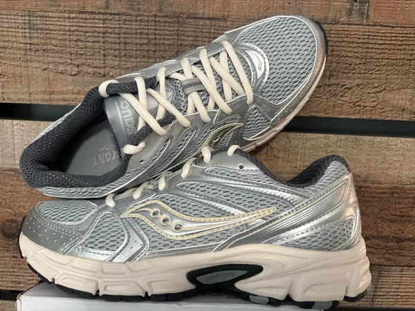 Saucony running sneakers  - Image 3