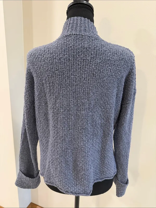 Pink Rose Women’s blue mock neck cropped sweater size M - Image 3