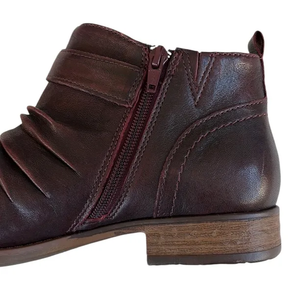 EUC Earth Brand Leather Brook Ankle Boots Garnet Size 9 - Image 4