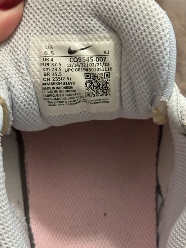 Nike Legend Essential 2 Women’s Sneakers Size 6.5 White/Gray/Pink - Image 7