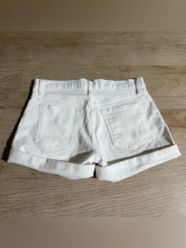 GAP White Rolled-Hem Denim Shorts - Image 2