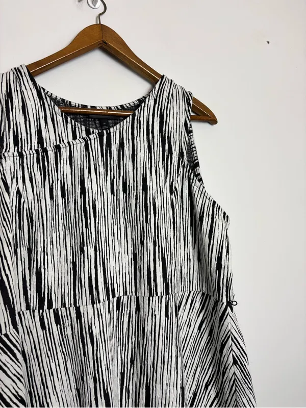 Lane Bryant Black White Textured Knit Sleeveless Fit & Flare Skater Dress - Image 4
